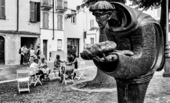 Monumento a Padre Lino Maupas